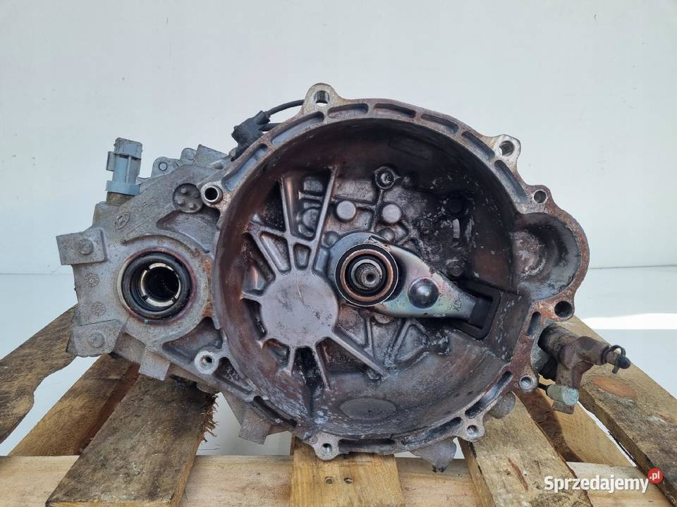 Hyundai i20 14 CRDI SKRZYNIA BIEGÓW V9M5A manual Rudka