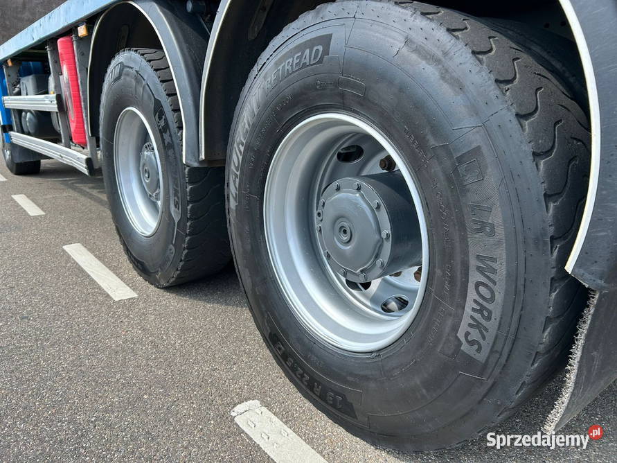 Budowlany 6x4 platforma z dzwigiem Merveded Warszawa