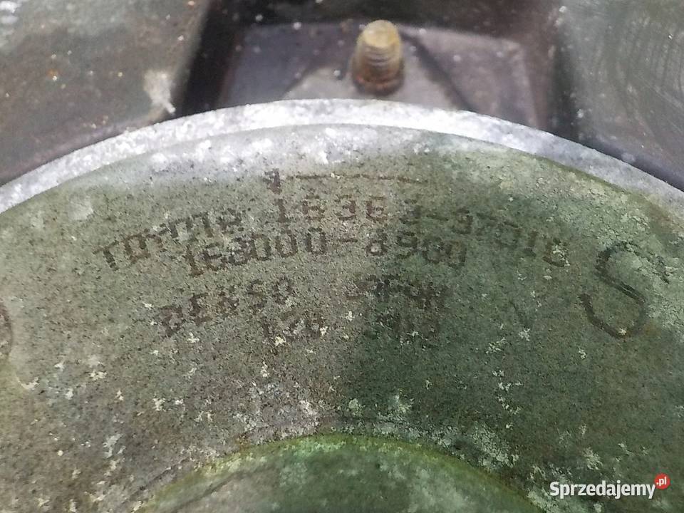 TOYOTA PRIUS III 18 VVTI 10r wentylator