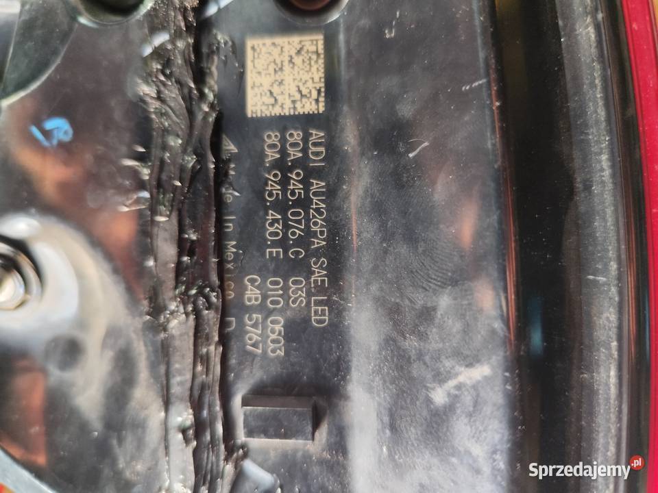 Lampy tył Audi Q5 2021 LED prawa lewa Lampy tylne