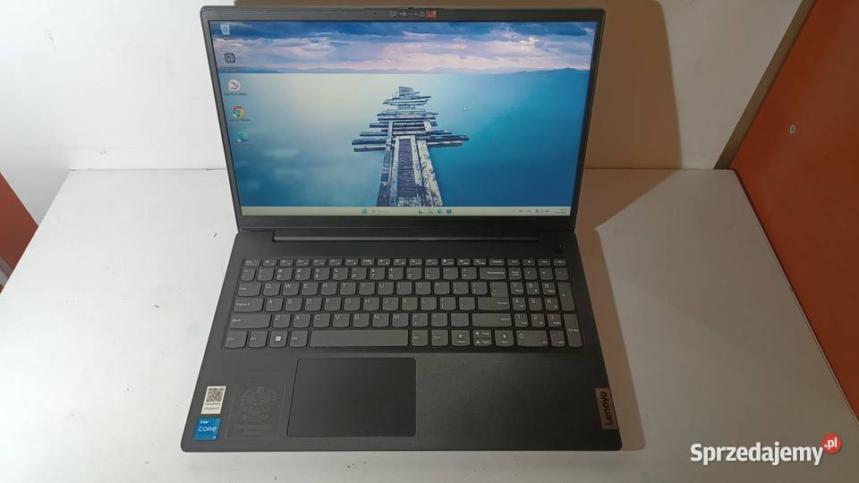 Laptop Lenovo V15