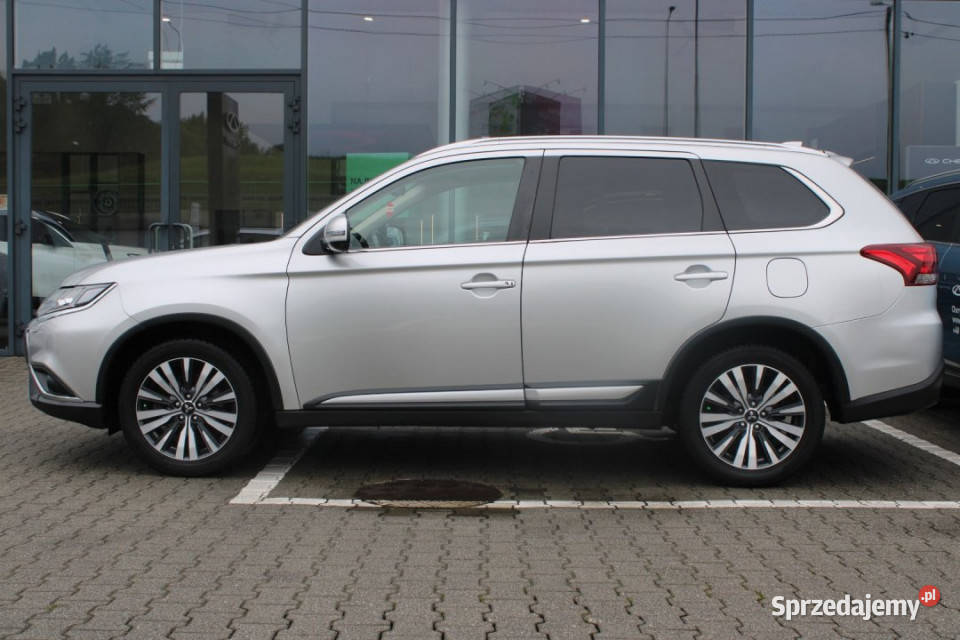 MITSUBISHI Outlander 2018r Salon Polska 4x4 LED Rok produkcji 2018 Outlander
