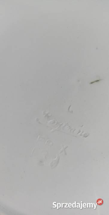 Talerz z reliefem na kołnierzu talerzu Syg Porcelana i szkło Gdańsk sprzedam