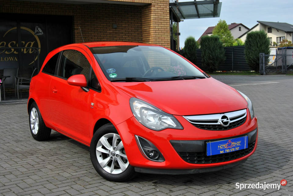 Opel Corsa 12 benzyna Zarejestrowany 2 SZTUKI benzyna Modliborzyce sprzedam