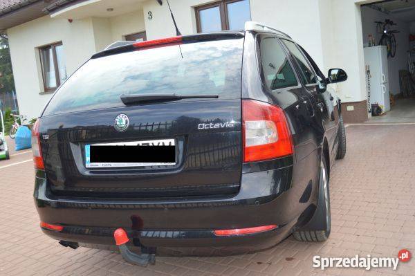 Skoda OCTAVIA 18 TSI 2010 Elegance czarna bogate nieuszkodzony Rawa Mazowiecka