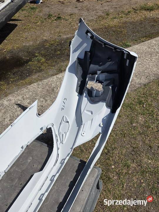 Zderzak przód przedni Ford Focus MK4 STLine