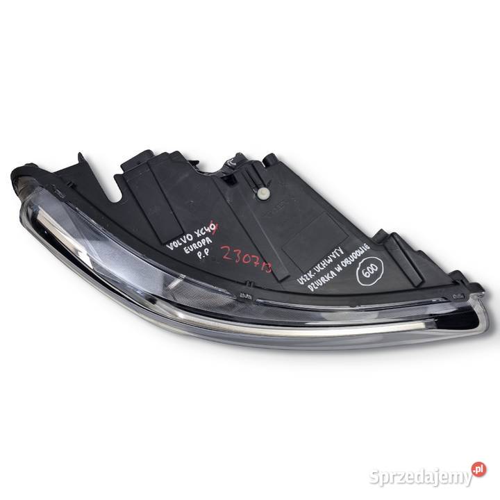 LAMPA PRAWA Volvo XC40 prawy przód przednia FULL Chełm