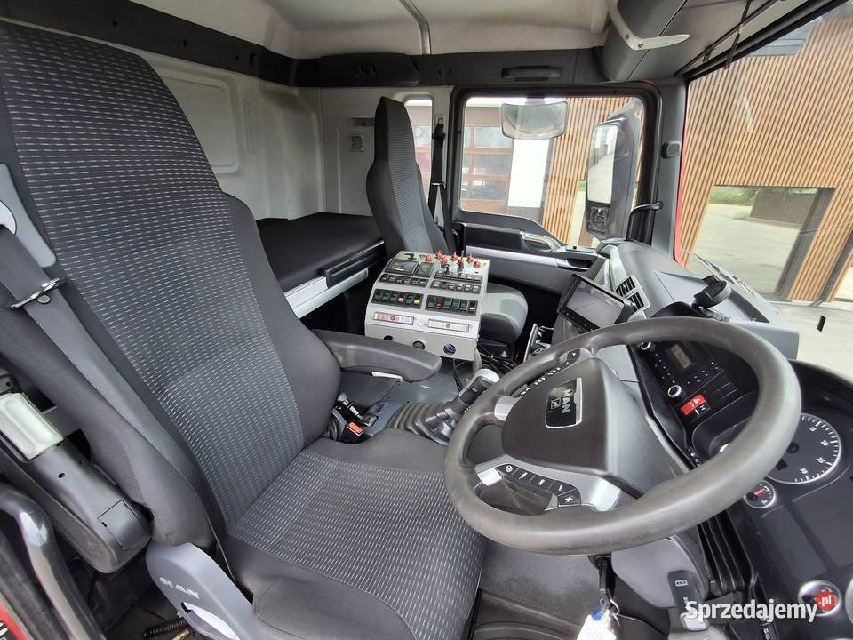 MAN TGS 18320 Zamiatarka Bucher Optifant 70 2 Sierakowice