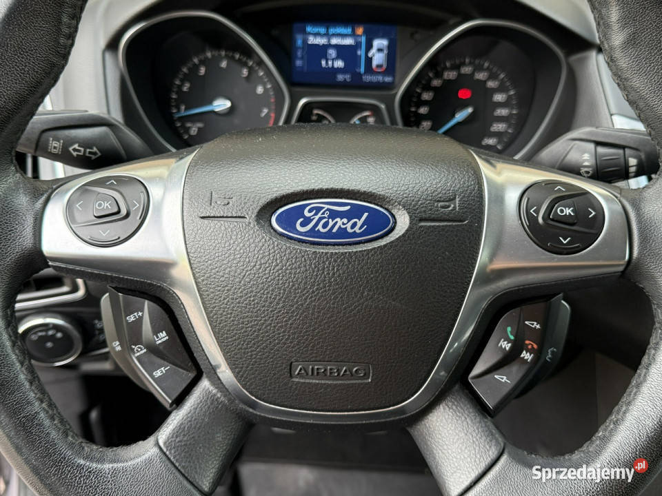 Ford Focus 12r 10 benzyna bezwypadkowy bogata wspomaganie kierownicy