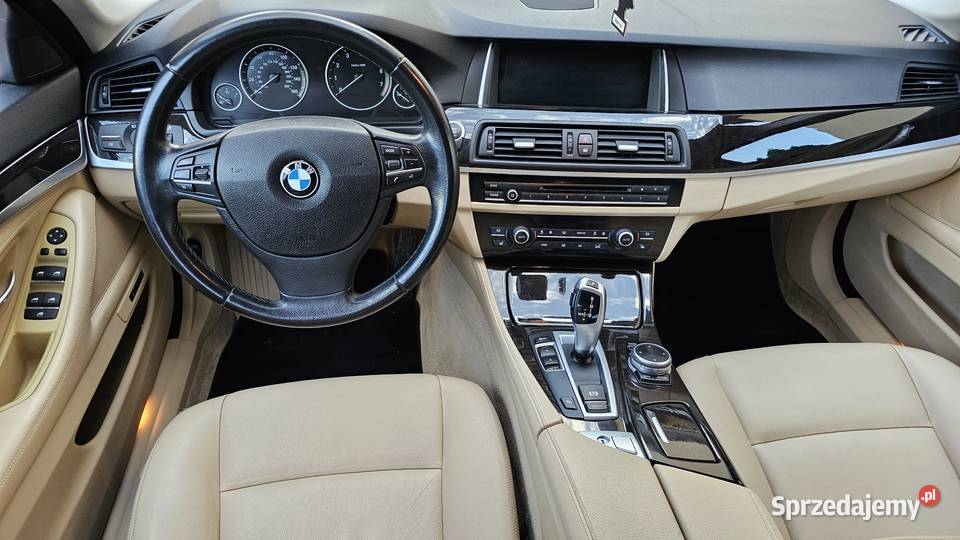 BMW Seria 5 528i xDrive F10 4x4 20 245 N20 Film niebieski