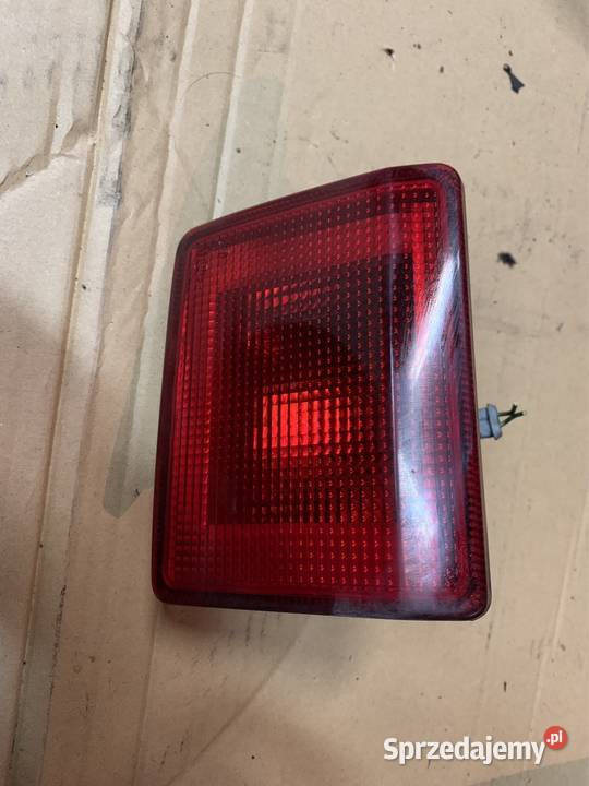 Lampa tył tylna klapy bagażnika kombi lewa prawa Szczecin