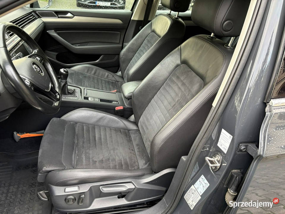 Volkswagen Passat Highline Full LED Alcantara nawigacja Passat Lipówki