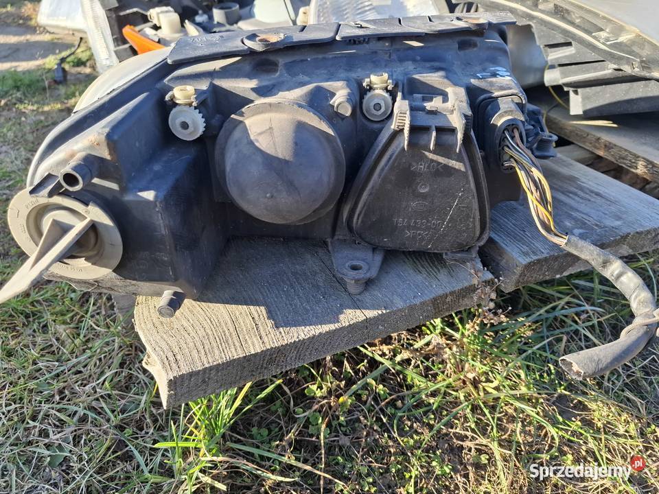 Lampa Lewa Przód Volkswagen Passat FL Wisznice