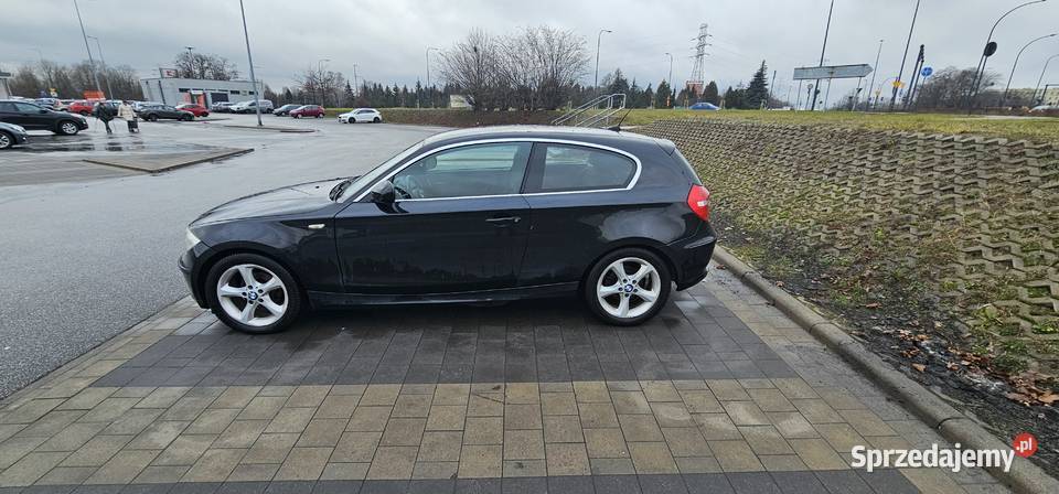 BMW seria 1 Rok produkcji 2010 Motoryzacja Łódź
