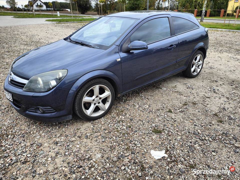 Opel Astra H GTC 1.6, roczne opony zimowe