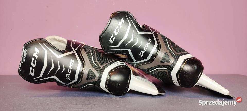 Łyżwy hokejowe CCM 9040 junior mało używane Jasień sprzedam