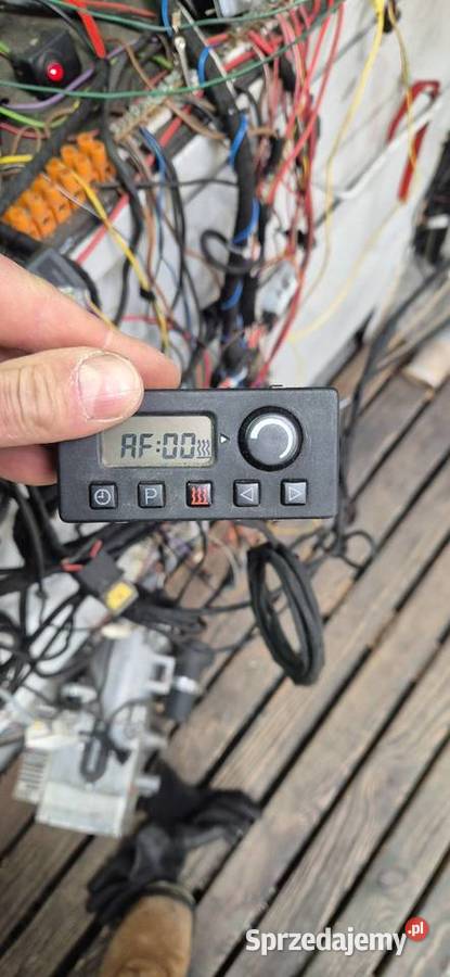 Ogrzewanie Eberspacher Hydronic MII D12W 24V Komorze