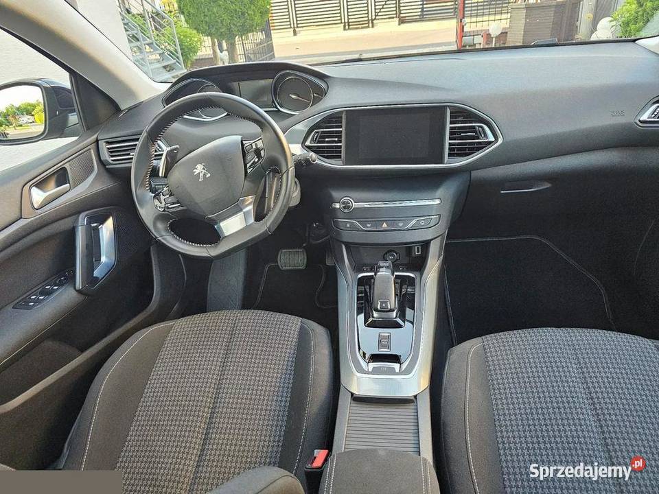 Peugeot 308 II 12 benzyna 130 2019r ładnie 130KM