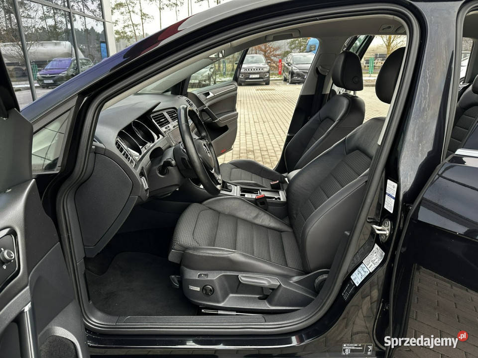 Volkswagen Golf LED Bixenon Półskóra Navi Masaż aluminiowe felgi