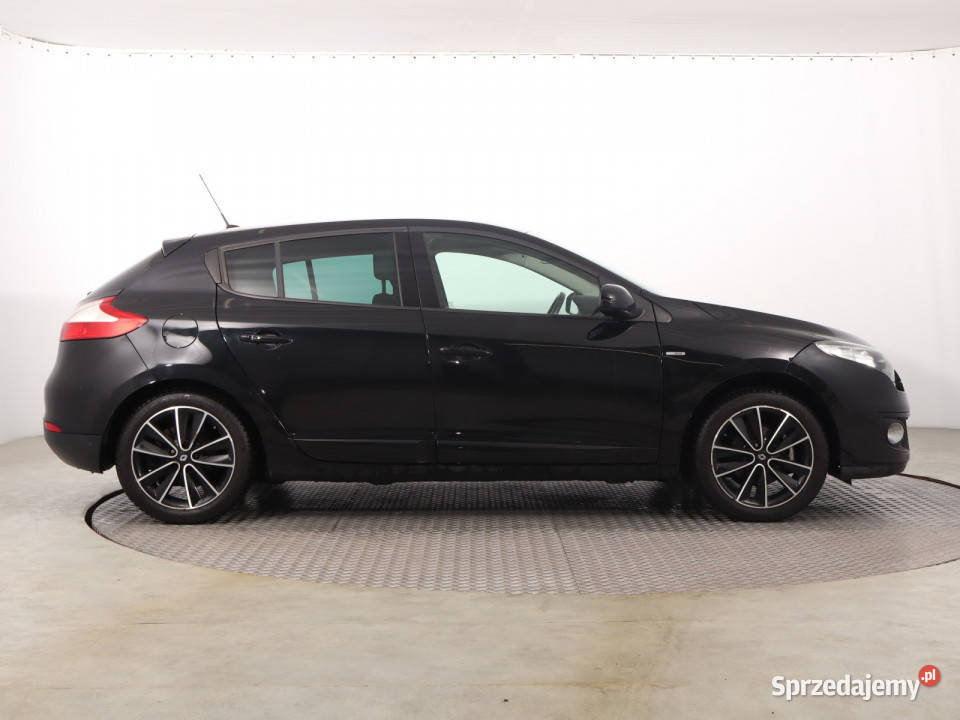 Renault Megane 12 TCe gniazdo USB Katowice