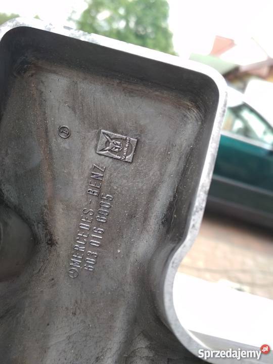 Pokrywa zaworów Mercedes 124 30 D Słupsk