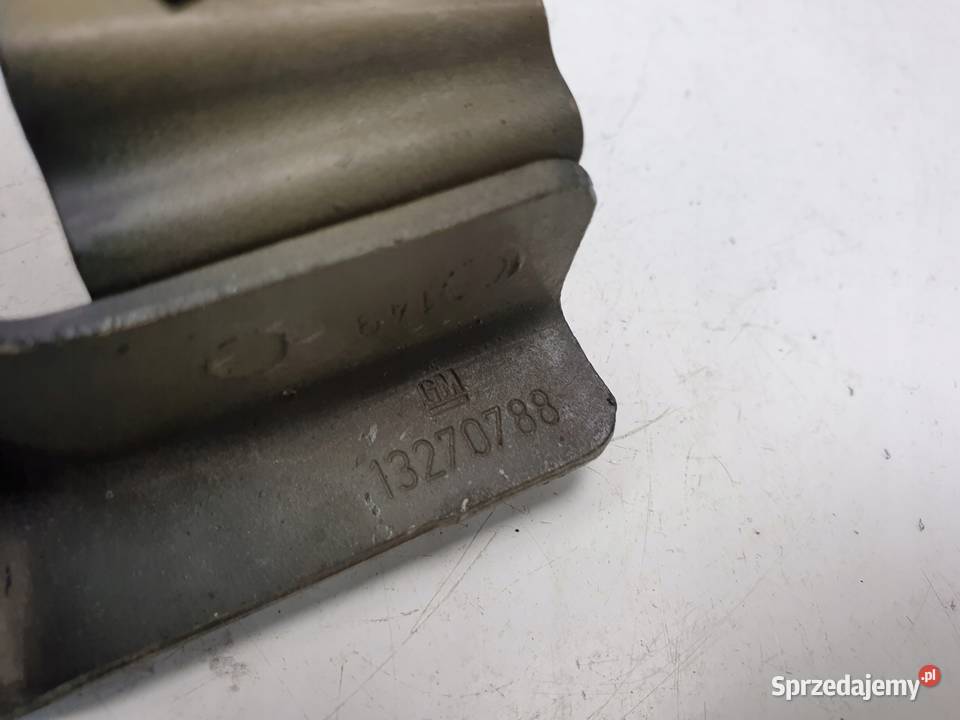 Opel Astra J IV PRAWY ZAWIAS MASKI Przód