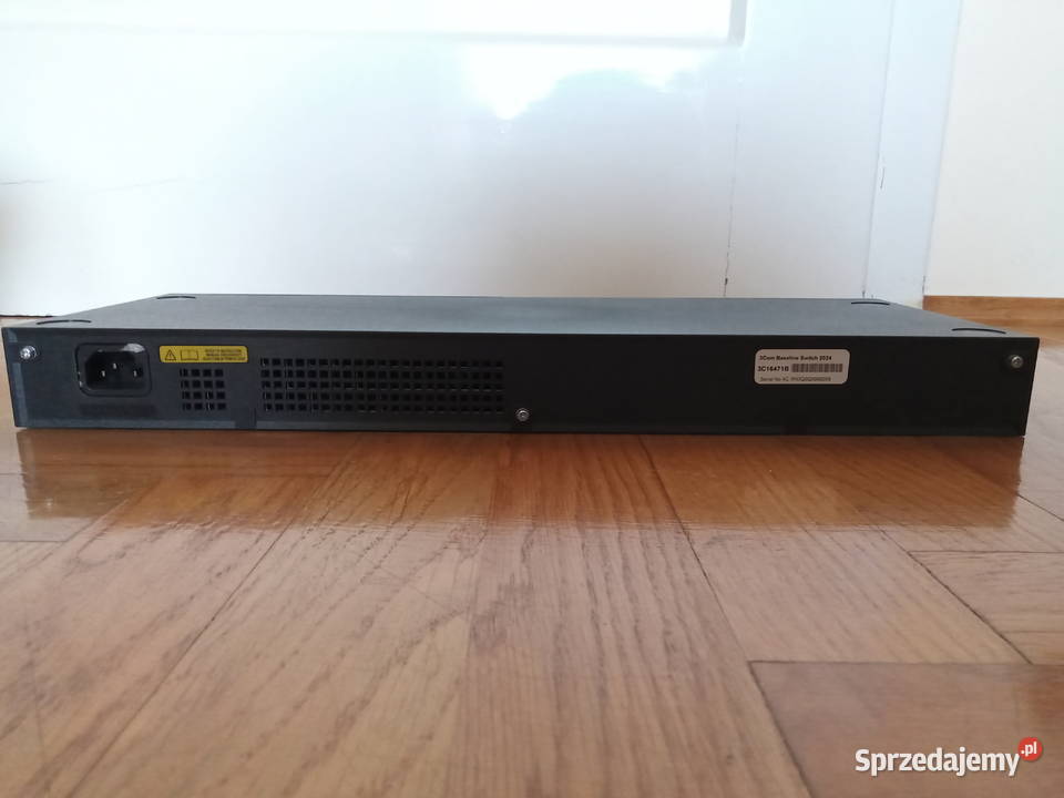 Switch 3Com BaseLine Switch 2024 24portowy sprzedam