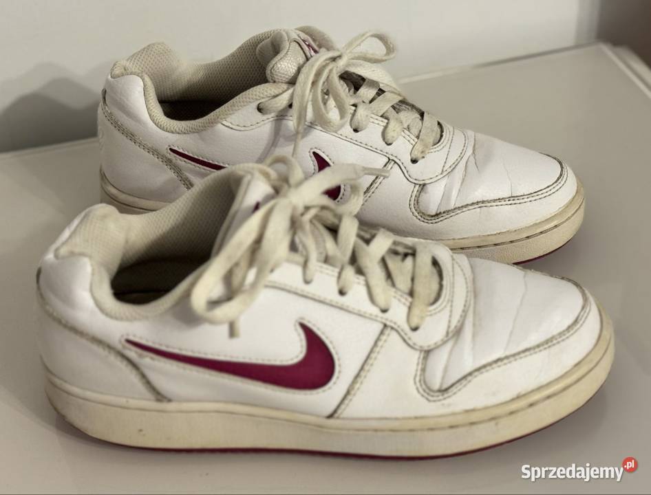 Nike sneakersy białe z różowym logo rozmiar 385 Pruszków