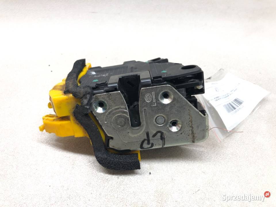 ZAMEK PRZÓD LEWY HYUNDAI i30 Kombi 81310A6000