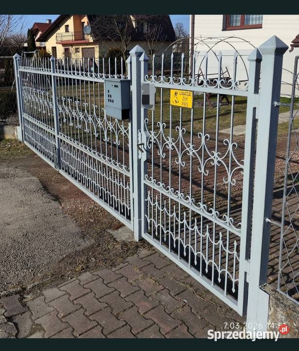 Brama kuta wjazdowa furtka słupki Grojec