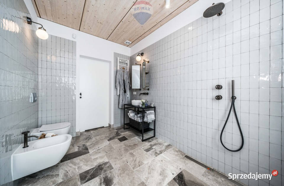 Dom premium jeziorem wiosenna promocja Kołczewo