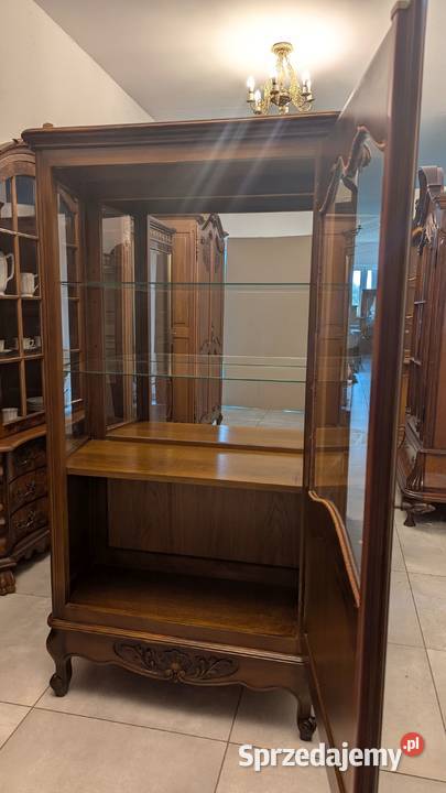 Piękna witrynaserwantka ludwikowska orzechsklep Dąbrowa Górnicza sprzedam