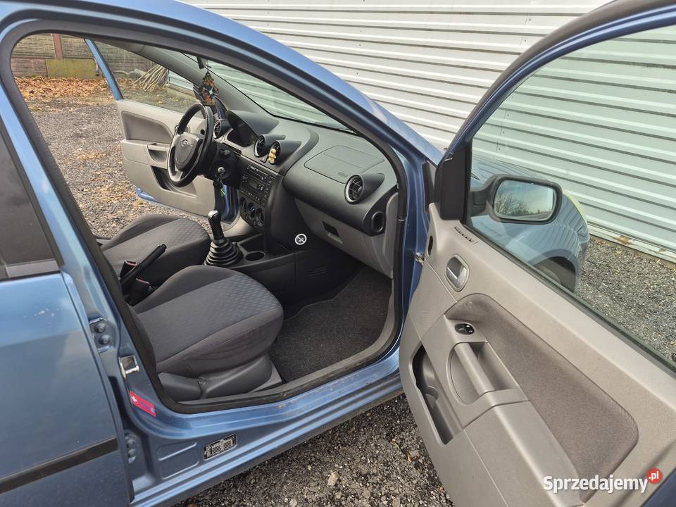 Ford Fiesta 14 benz 2002r Klimatyzacja lakier metallic Fiesta Mogilno