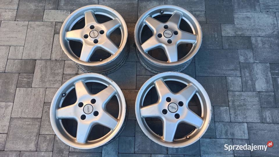 Felgi aluminiowe Dezent 4x100 Średnica 15" Olszanica
