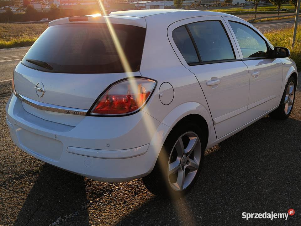 Opel Astra H 19 do negocjacji manualna Astra