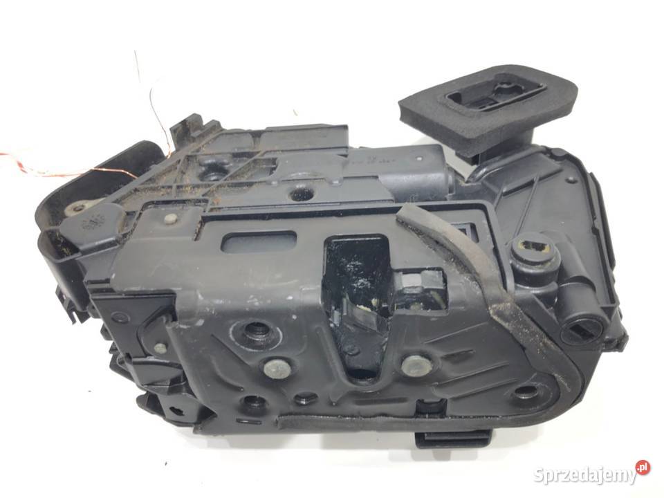 ZAMEK DRZWI PRAWY TYŁ VW GOLF VII Kombi