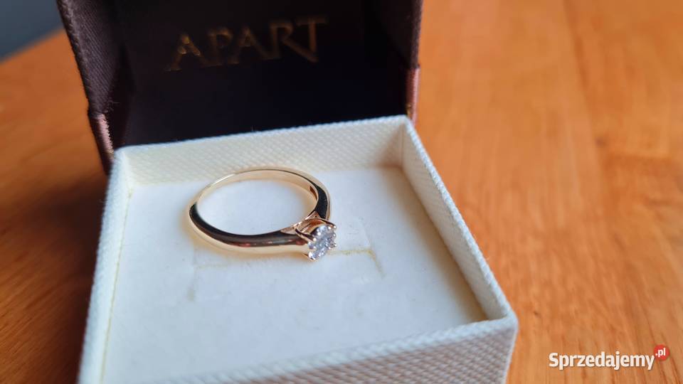 Złoty pierścionek 585 Lśniący z 7 brylantami 19 Galanteria i dodatki