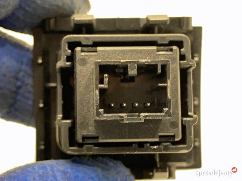 WŁĄCZNIK ŚWIATEŁ AWARYJNYCH AUDI A4 B9 PRZYCISK osobowe Panele sterowania, przełączniki podkarpackie