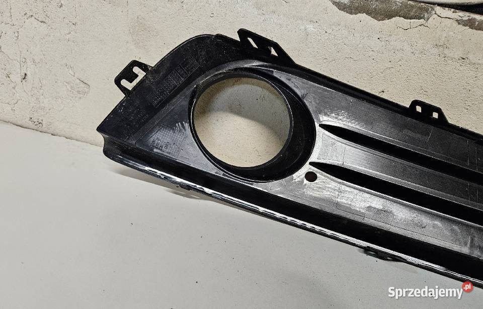 BMW 2 F22 LIFT LCI KRATKA PRAWA ZDERZAKA PRZÓD Międzychód sprzedam