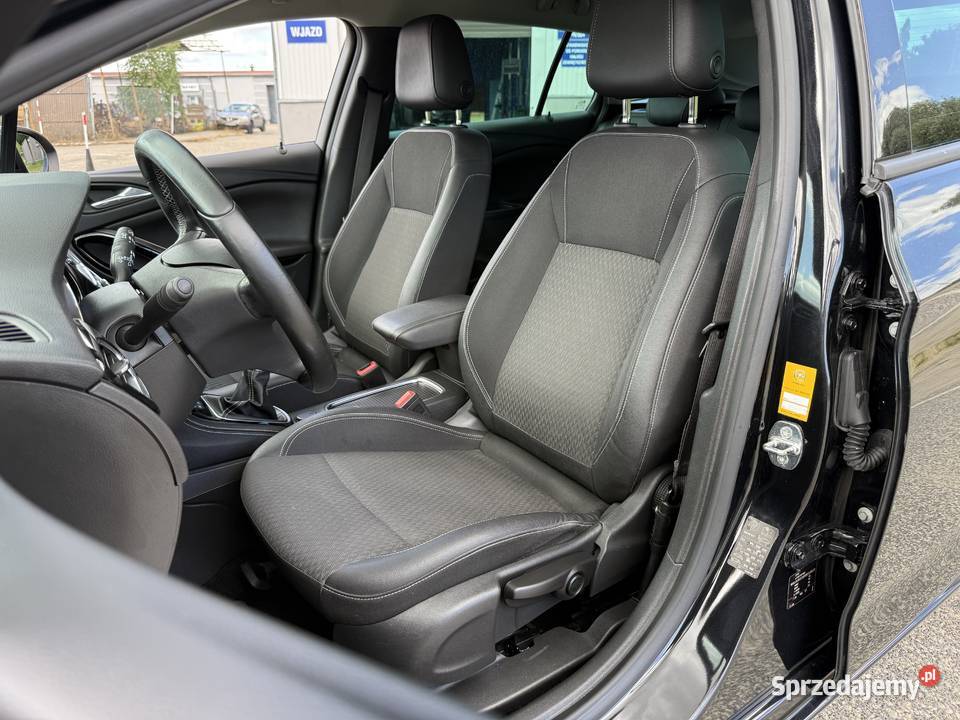 Opel Astra 14 BENZYNA Klimatronik Nawigacja relingi dachowe Konin sprzedam