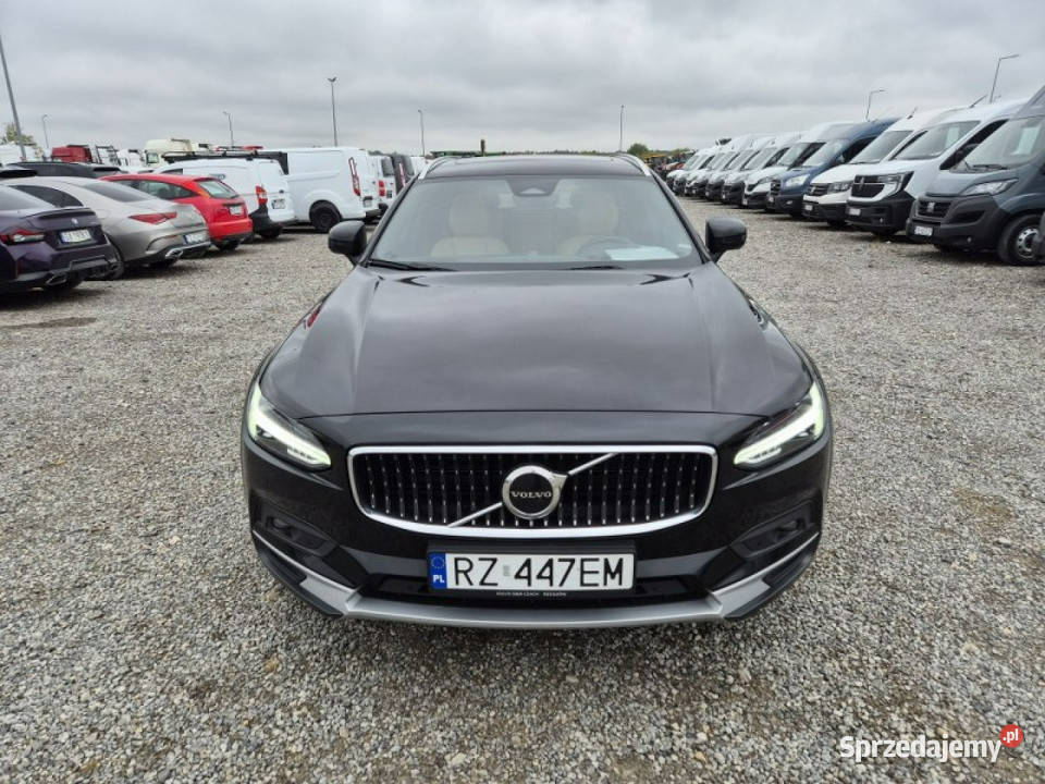 Volvo V90 Cross Country Motoryzacja