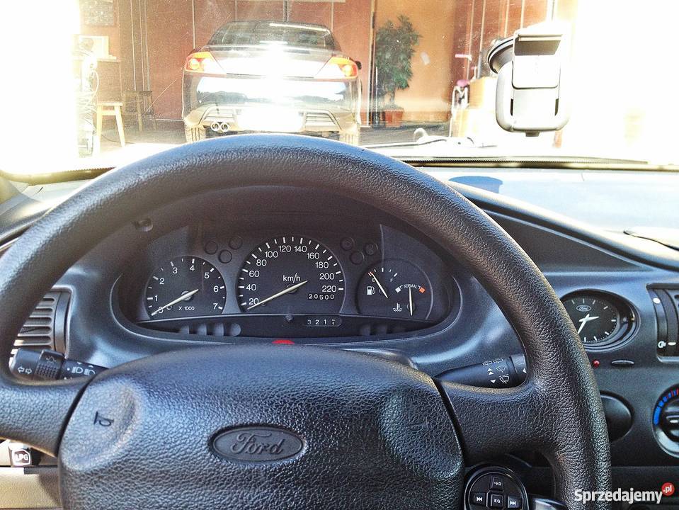 Ford Escort 14 LPG 1998 super stan elektryczne szyby kujawsko-pomorskie Toruń