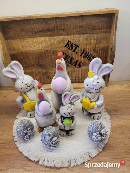 Rodzinka królikczków wielkanocnych pisanka z