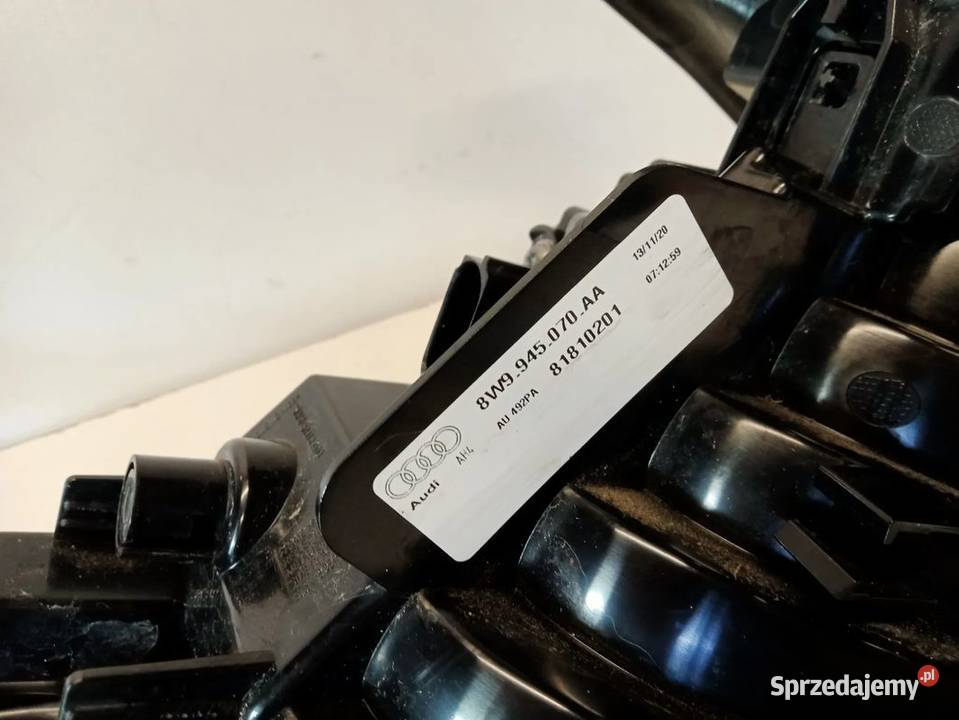 AUDI A4 B9 KOMBI LIFT LAMPA TYŁ PRAWA Rakoniewice