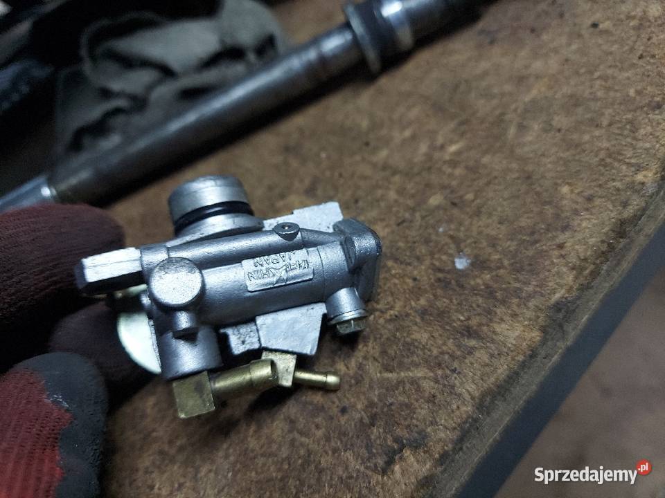 Honda NSR 125 jc 20 dozownik pompa pompka oleju Jelenia Góra