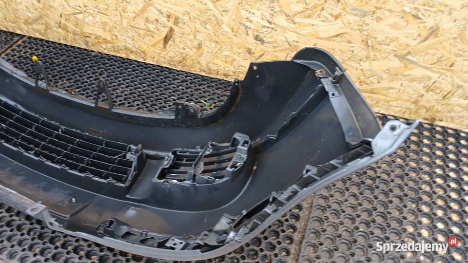 VW GOLF V 5 ZDERZAK PRZÓD LA7T osobowe Karoseria Zbierkowo