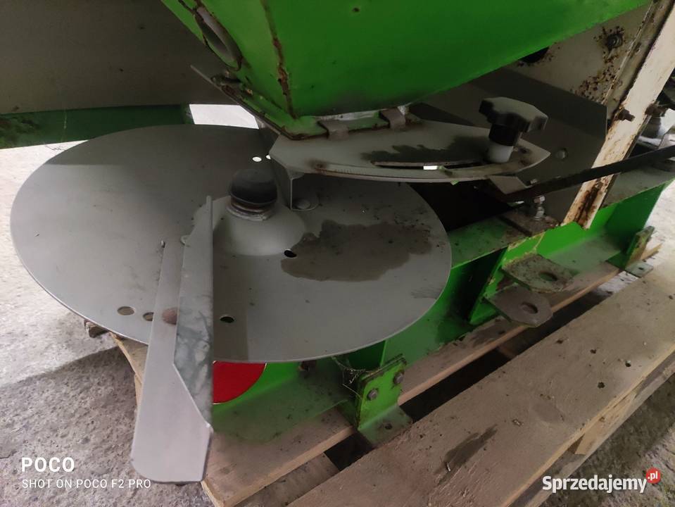 Rozsiewacz UNIA MX na hydraulice nieuszkodzony Maciejów
