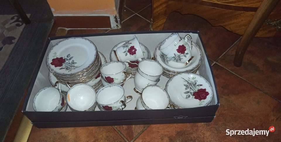 Patera Roses to Remember Royal Stafford Made in Gdańsk