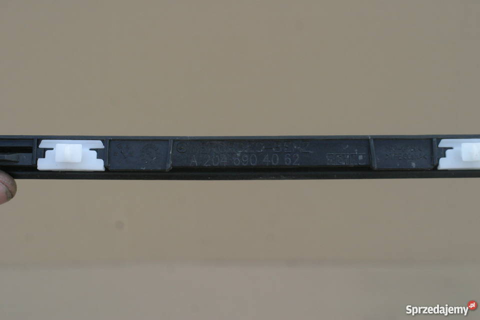 MERCEDES C KLASA W204 LISTWA DRZWI PRAWY TYŁ Bieleń sprzedam