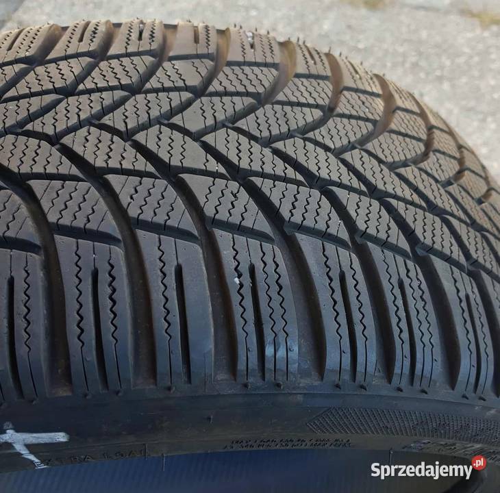Sprzedam 4 opony zimowe Lassa Snoways 4 22540R18 Samochodowe